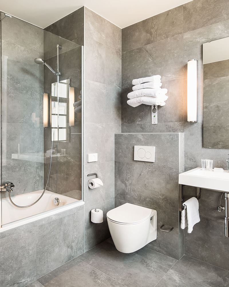 Hotel Navarra Bruges Comfort Superior Bathroom